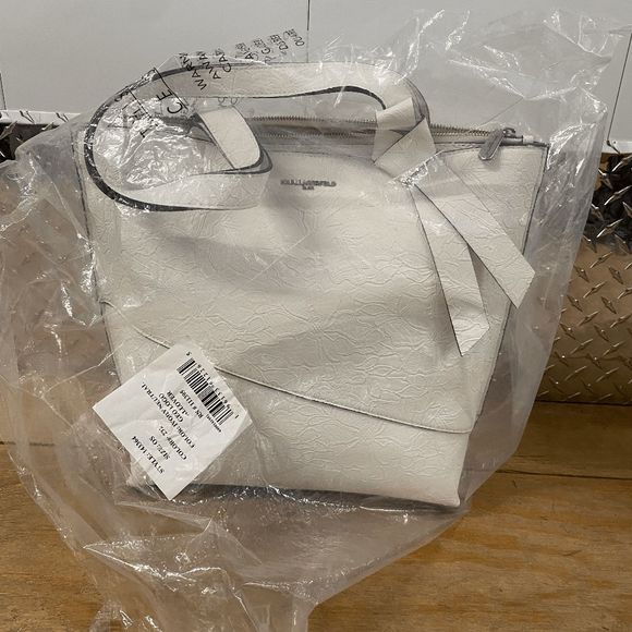 KARL LAGERFELD PARIS NWT Chantelle Floral Lace Tote -Winter White Purse, MP $168 - Picture 8 of 12